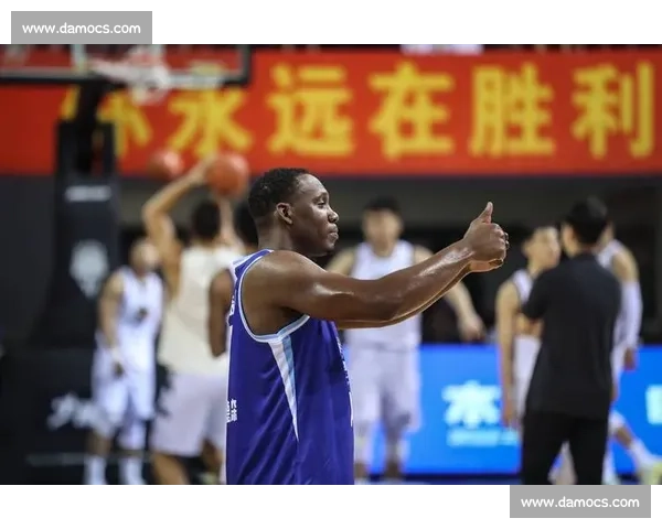 NBL 第 13 轮五佳球：格洛弗抢断空接暴扣 布里斯科转身勾手 2+1 领衔