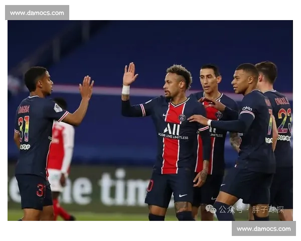 巴黎一日三伤惊魂：核心折损 + 主帅骨折 欧冠征程遇急险