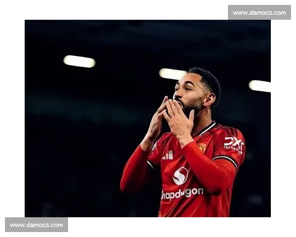 4-2 射落海鸥!曼联 “詹库科” 封神难掩中场裂痕 4-2 射落海鸥!曼联 “詹库科” 封神难掩中场裂痕